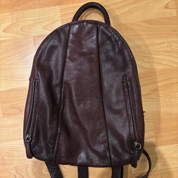BROWN LEATHER BACKPACK - Picture 4 of 15